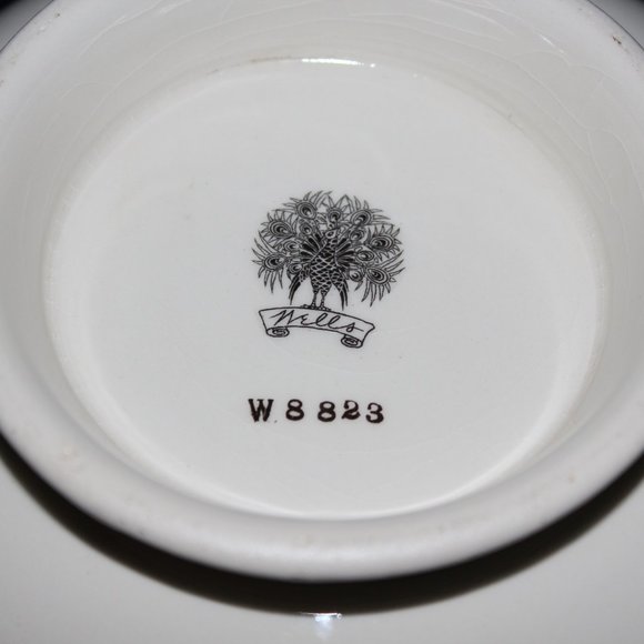 Near Antique Homer Laughlin Wells Vegetable Bowl | Soprano Vegetable Bowl - Picture 6 of 8